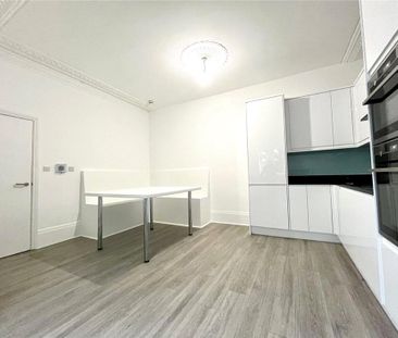 House share to rent - Photo 4