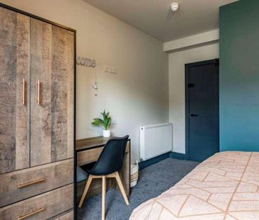 Bed En Suite Student House, LN5 - Photo 1
