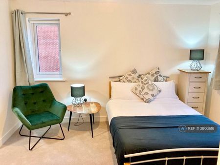 3 bedroom semi-detached house to rent - Photo 5