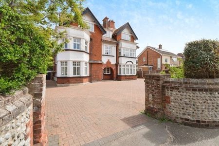 Norwich Road, NR27 0AZ - Photo 5