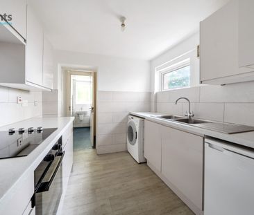 6 bedroom house to rent - Photo 2