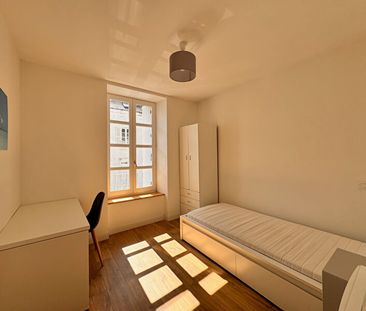 Location maison 10 pièces, 145.62m², La Roche-sur-Yon - Photo 2