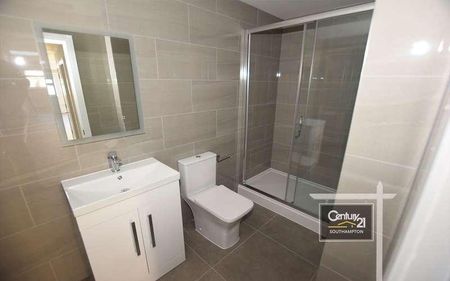 |ref: |, Victoria Road, Netley Abbey, Southampton, SO31 - Photo 3