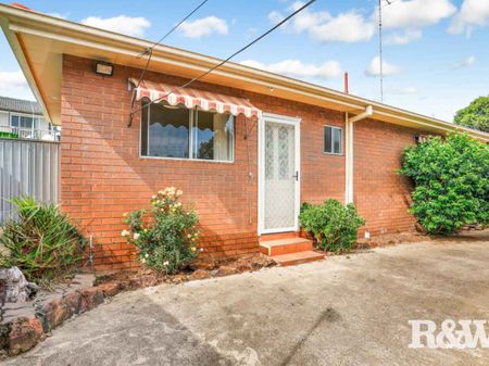 COSY GRANNY FLAT! - Photo 5