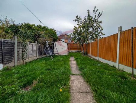 Rotherby Avenue, Rushey Mead, Leicester, LE4 - Photo 2