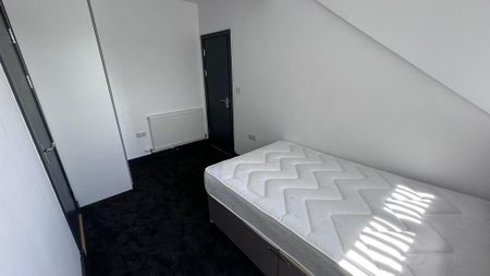 4 bedroom house share to rent - Photo 2