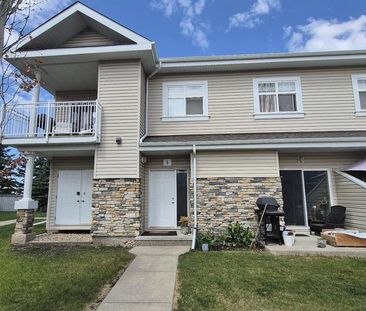2 Bedroom Townhouse In Highly Sought After Community Of Lake Summer... - Photo 1