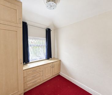 3 Bed Semi-Detached House, Gresham Road, TW3 - Photo 4