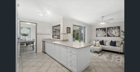 Large Renovated Home with Pool and Spa - Photo 3