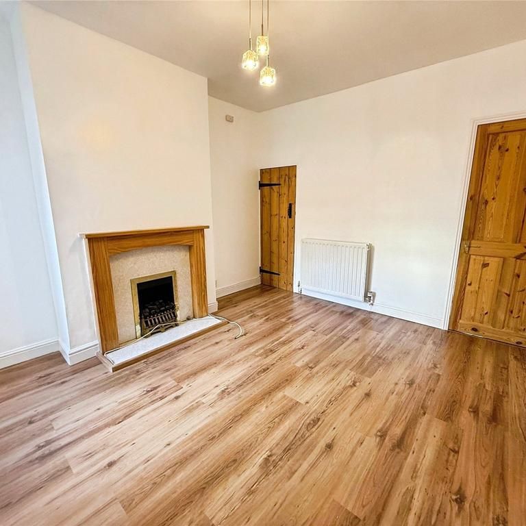 2 bedroom terraced house to rent - Photo 1
