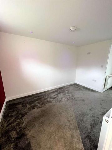 Cavalier Close, Bridgwater, TA6 - Photo 2