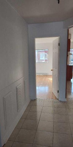 4 1/2 St. Leonard Viau/Lavoisier $1500 - Photo 1