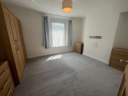 3 bedroom terraced house to rent - Photo 2