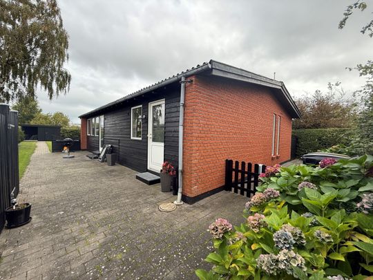 1 plans villa med soveværelse og 2 børneværelser tæt på Nordstjerneskolen mv - Photo 1