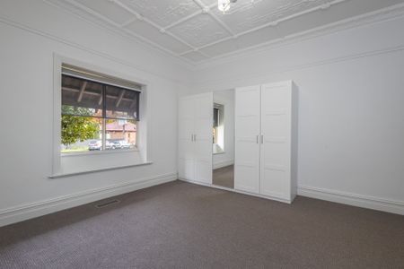 Family Home - Photo 2