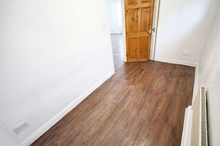 44 The Dingle, Uxbridge, Uxbridge, UB10 0DH - Photo 4