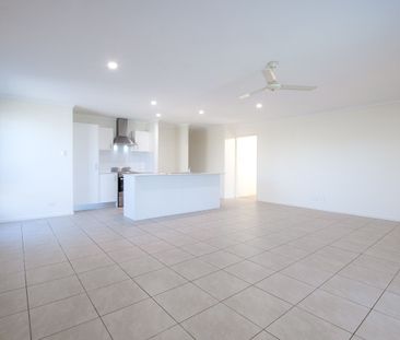 Perfect 4 Bedroom Home! - Photo 4