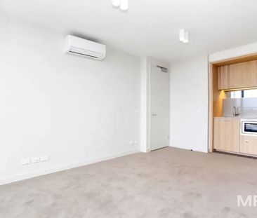 1001/50 Claremont Street, South Yarra - Photo 4