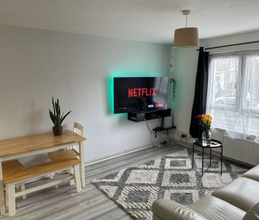 2 Bed Flat, The Heights, SE7 - Photo 3