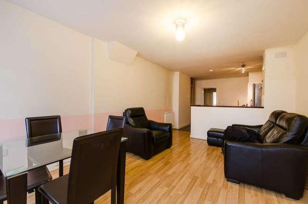 Portree Street, Poplar, E14 - Photo 1