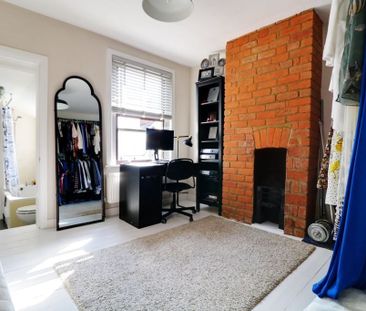 2 Bed Terraced House, Western Road, RG1 - Photo 5
