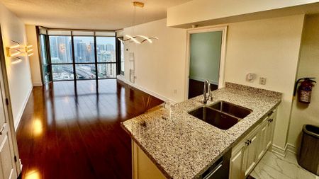 For Lease - 5 Mariner Terrace Unit# 3701, Toronto, Ontario - Photo 2