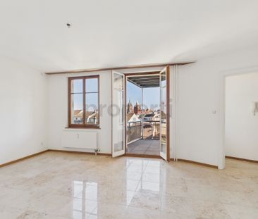 Charmantes Wohnen mit Balkon und historischem Flair - Foto 1