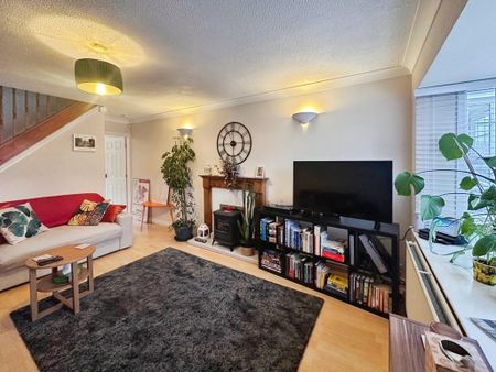 2 bedroom semi-detached house to rent - Photo 4