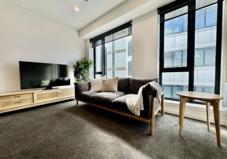 Stylish Split Two Level Apartment - Photo 2