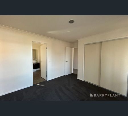 17 Tanner Mews, Point Cook, Vic 3030 - Photo 4