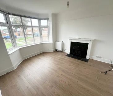 Mount Road, Bournemouth - Photo 1
