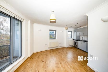 2 bedroom flat to rent - Photo 2