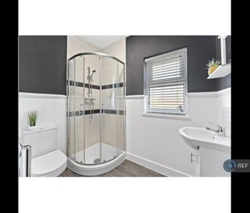 1 bedroom in a house share to rent - Photo 6