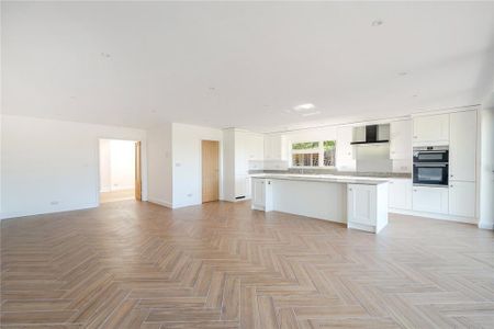 5 bedroom bungalow to rent - Photo 3