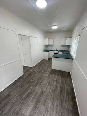 Absolute beachfront studio living! - Photo 1