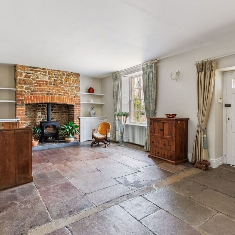 4 bedroom detached house to rent - Photo 1