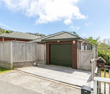 Sunny & Private 3-Bedroom Home - Photo 5