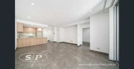 Luxury One Bedroom Apartment - Photo 4