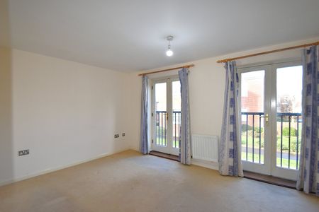 4 bedroom semi-detached house to rent - Photo 4