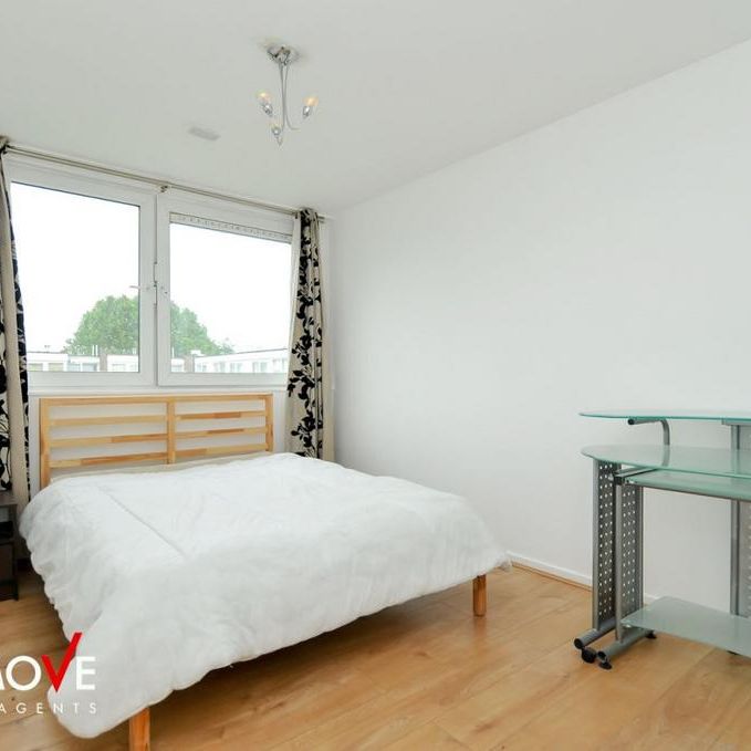 3 bedroom flat to rent - Photo 1