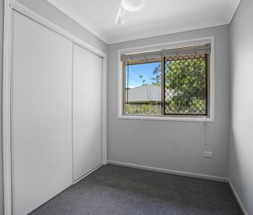 TIDY LOW SET HOME, SIDE ACCESS, SHED IN POPULAR CLINTON! - Photo 2