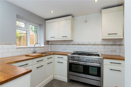 Cambridge Road, Macclesfield, Cheshire, SK11 - Photo 4