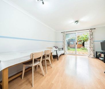 3 bedroom terraced house to rent - Photo 2