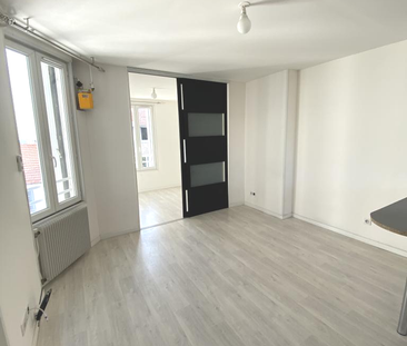 Location Appartement 1 pièce 30m² CLERMONT FERRAND 63000 - Photo 1