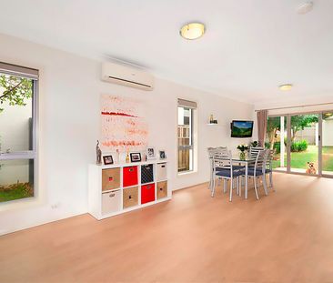 Convenient, Low Maintenance Living in a Prime Stanhope Gardens Loca... - Photo 3
