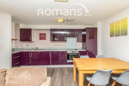 2 bedroom flat to rent - Photo 2