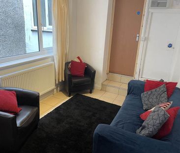 4 bedroom house to rent - Photo 2