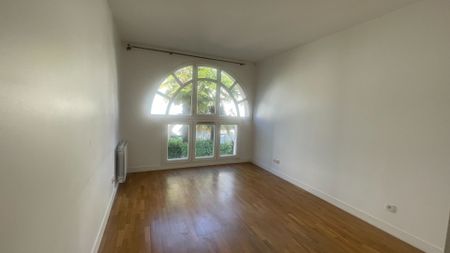 Location Maison 5 pièces 125m² - Photo 2