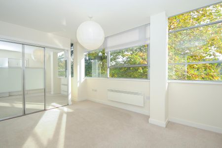 2 bedroom apartment to rent Wakely Court, Newsom Place, St. Albans, AL1 - Photo 2