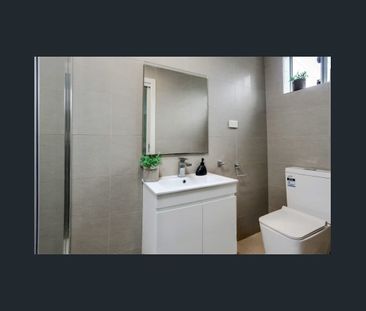 Huge 5 Bedroom Family Home With A Pool - Photo 5